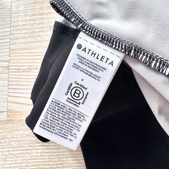 Athleta‎ Brooklyn Lumen Floral Print Shorts | Black/Grey Small - Picture 3 of 5